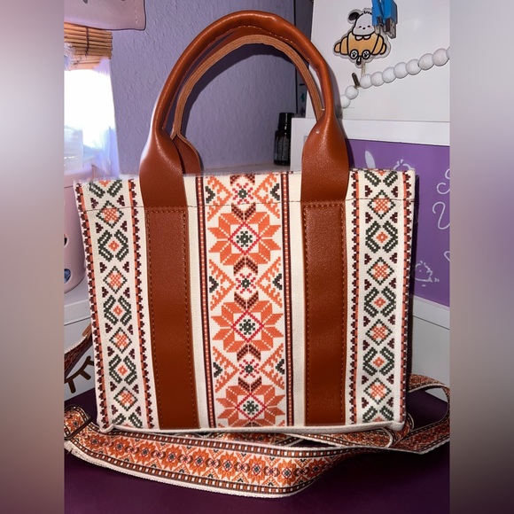 🍂NWOT Brown and Cream Patterned Women's Tote Bag - Picture 1 of 3
